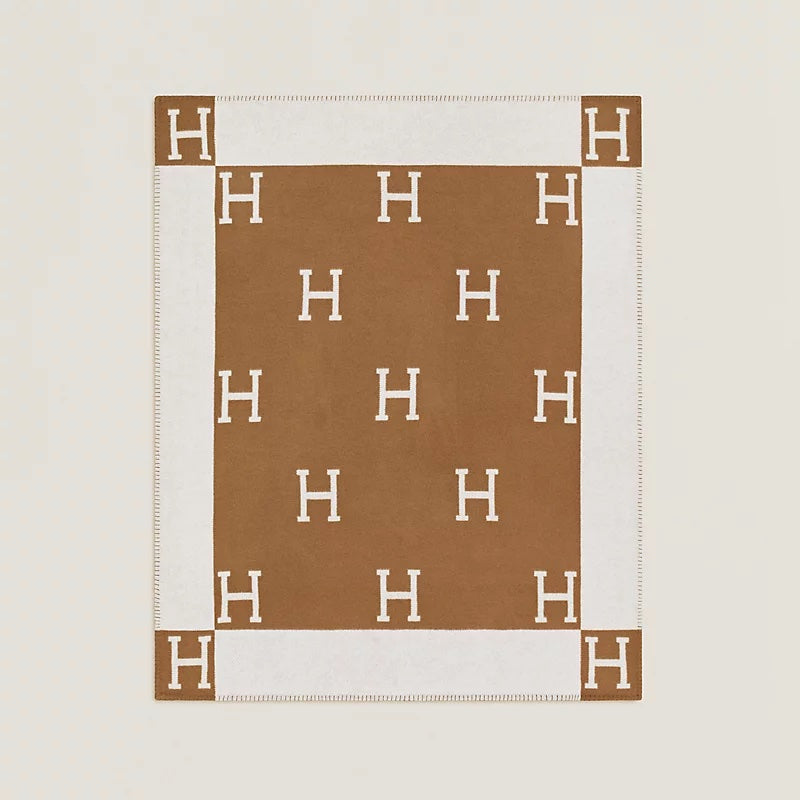 HERMÈS CLASSIC AVALON BLANKET IN ECRU CAMEL
