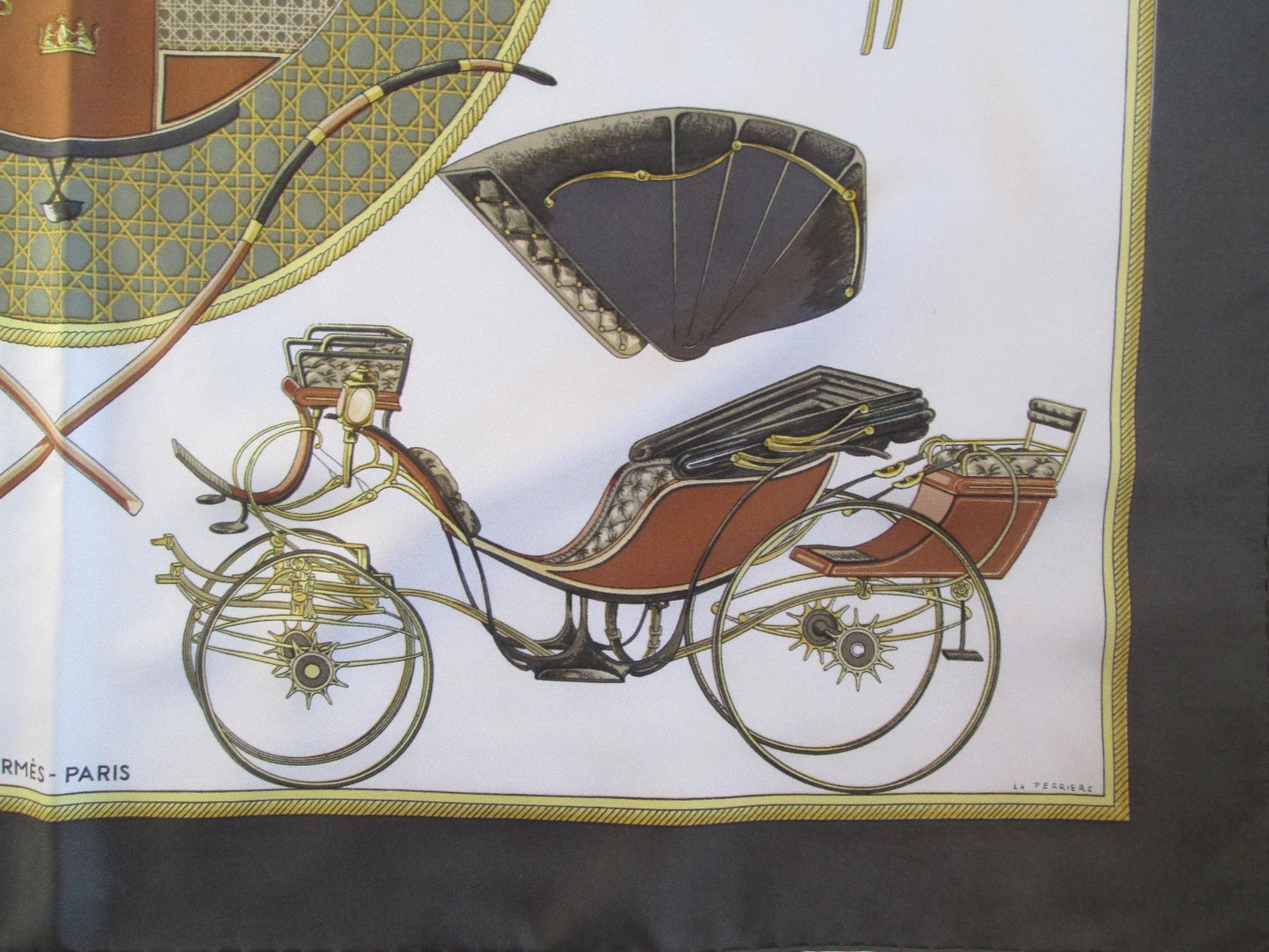 HERMÈS LES VOITURES À TRANSFORMATION SILK SCARF