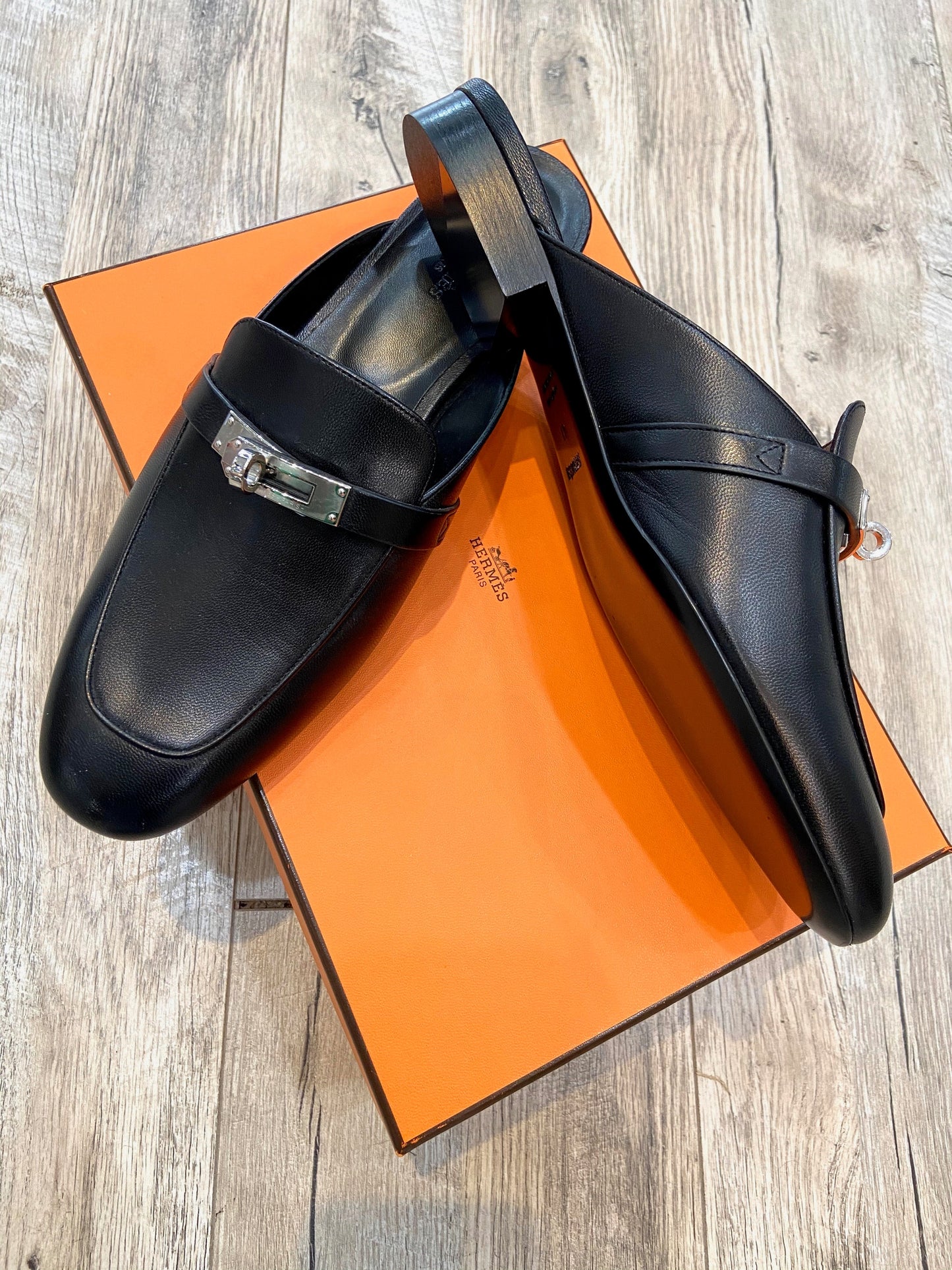 HERMÈS KELLY OZ CALFSKIN LEATHER MULES