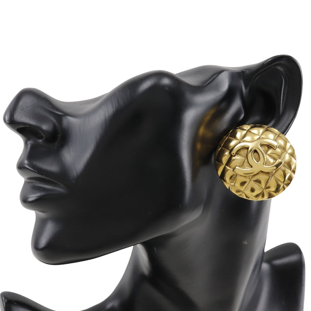 CHANEL Earring Plated Gold gold vintage Matrasse COCO Mark Women
