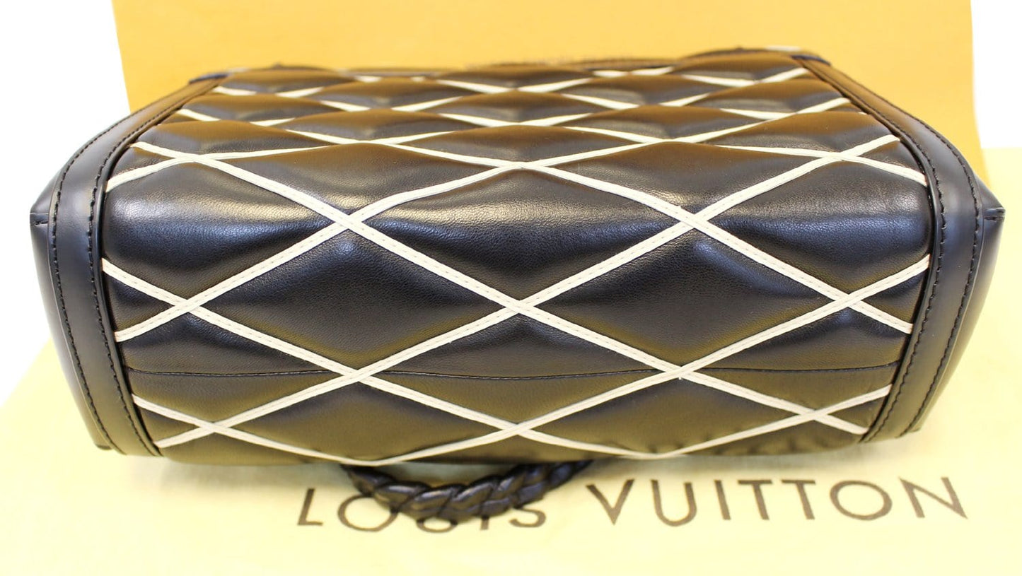 LOUIS VUITTON Lambskin Leather Malletage Pochette Flap Shoulder Bag - 20% Off