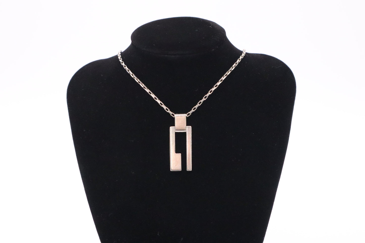 Gucci Plate "G" Necklace in Sterling Silver