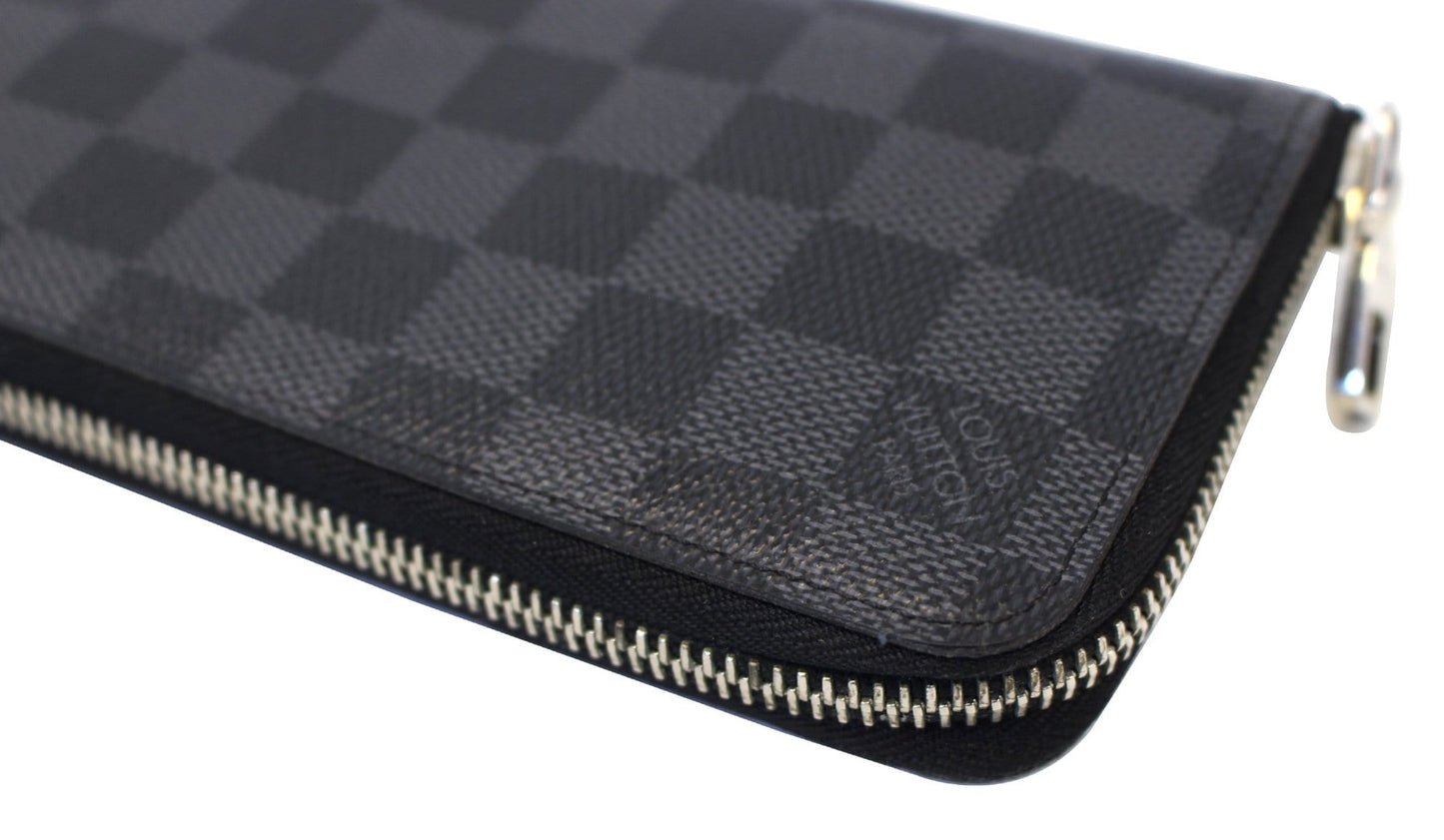 LOUIS VUITTON Damier Graphite Vertical Zippy Wallet
