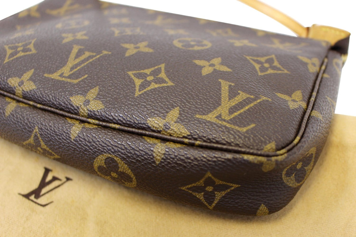 LOUIS VUITTON Monogram Canvas Pochette Accessoires Pouch Bag