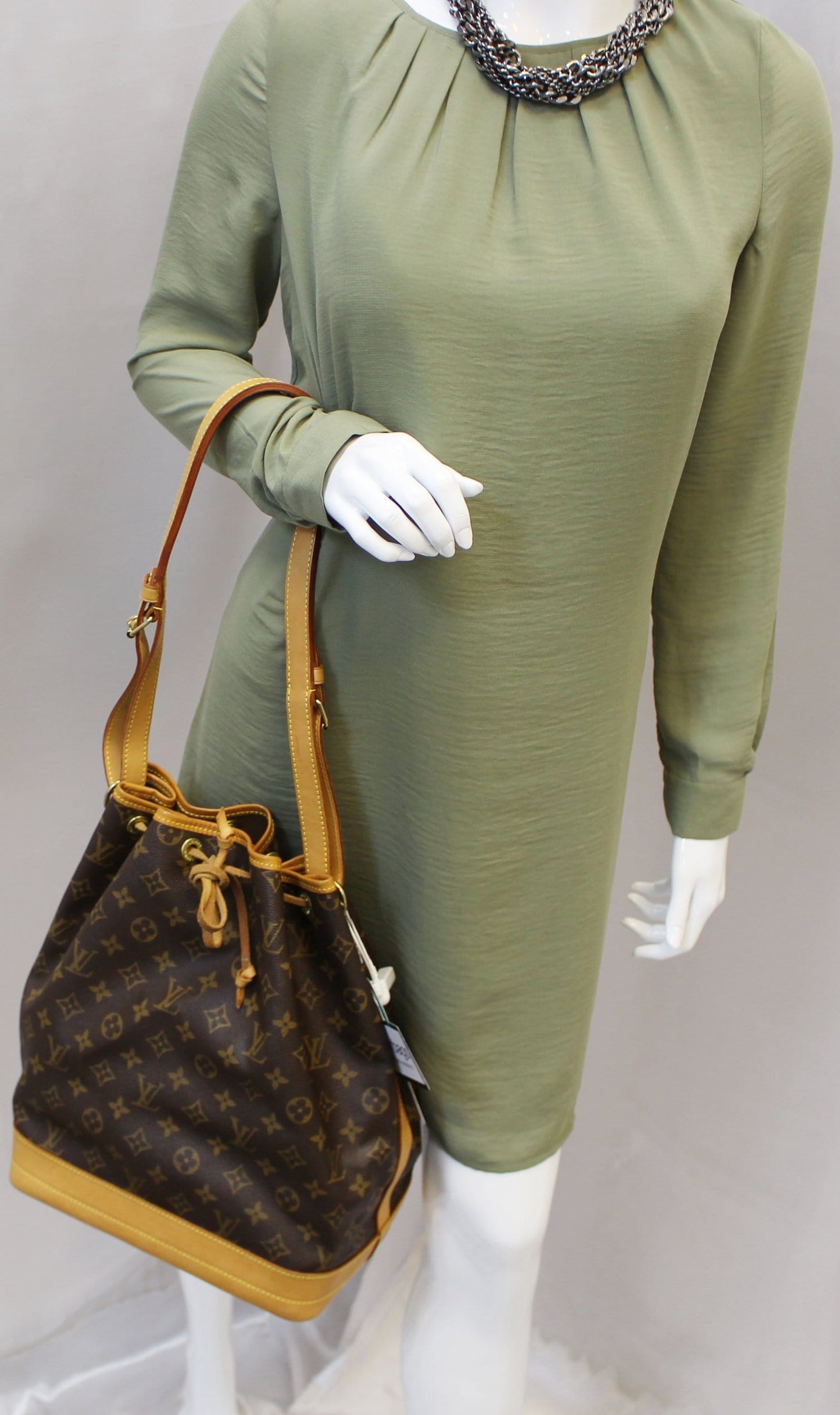 LOUIS VUITTON Monogram Canvas Noe Large Shoulder Bag