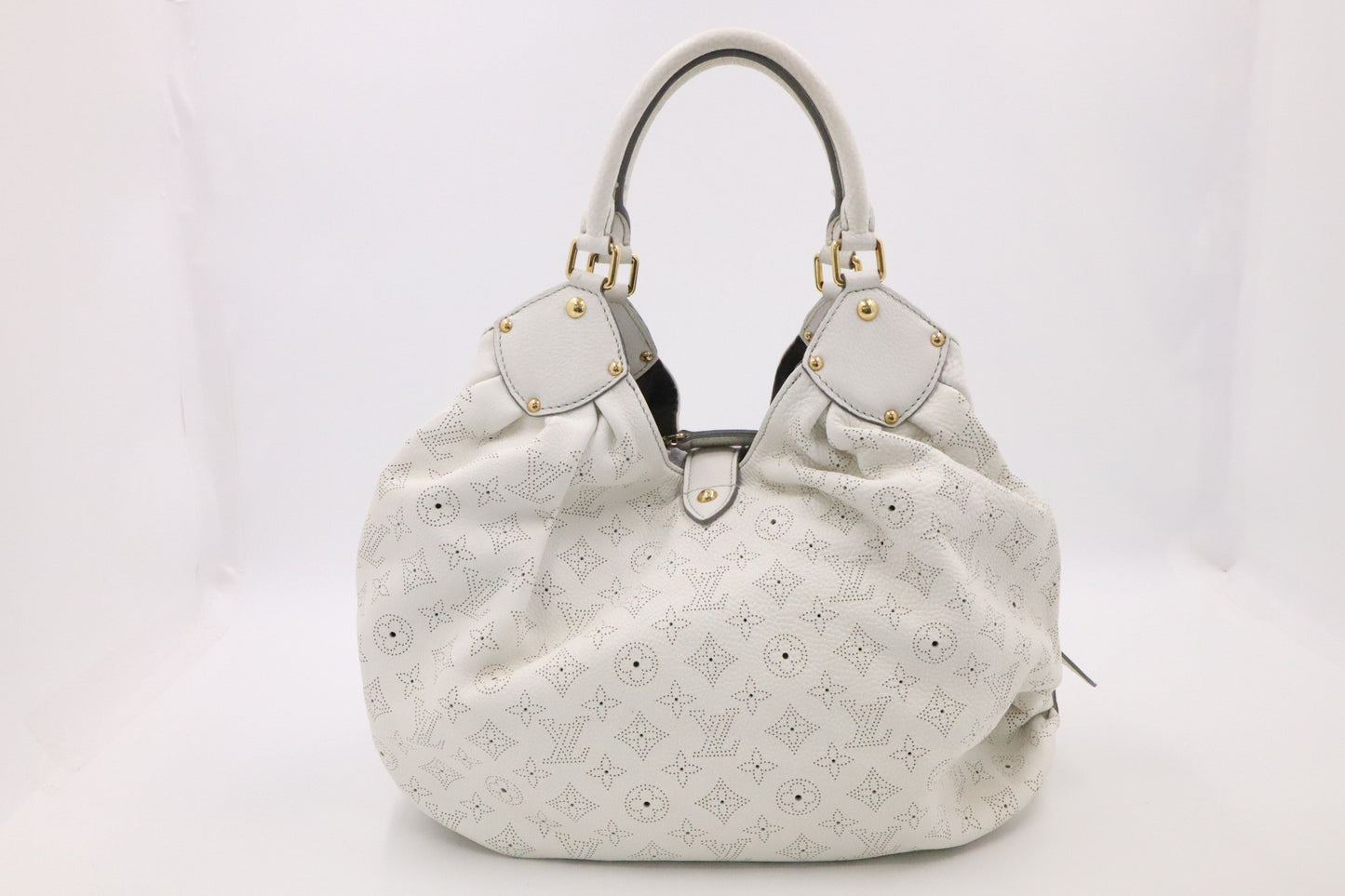 Louis Vuitton Mahina XL in White Leather