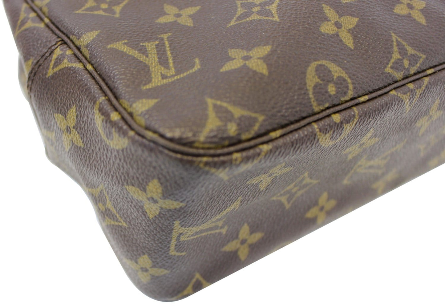 LOUIS VUITTON Monogram Canvas Trousse Toilette 28 Clutch