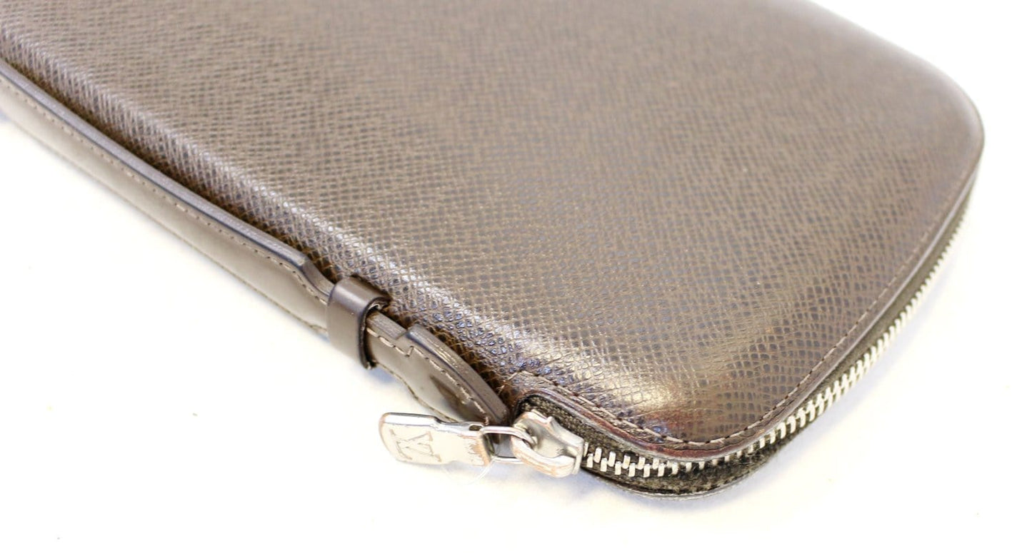 LOUIS VUITTON Atoll Organizer Taiga Wallet - Last Call