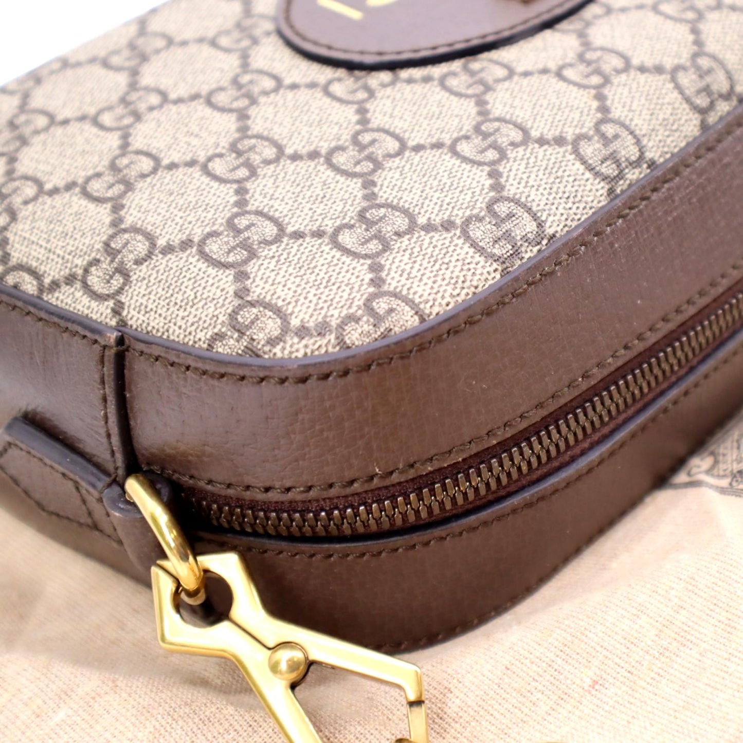 GUCCI Neo Vintage GG Supreme Canvas Messenger Bag Beige 476466