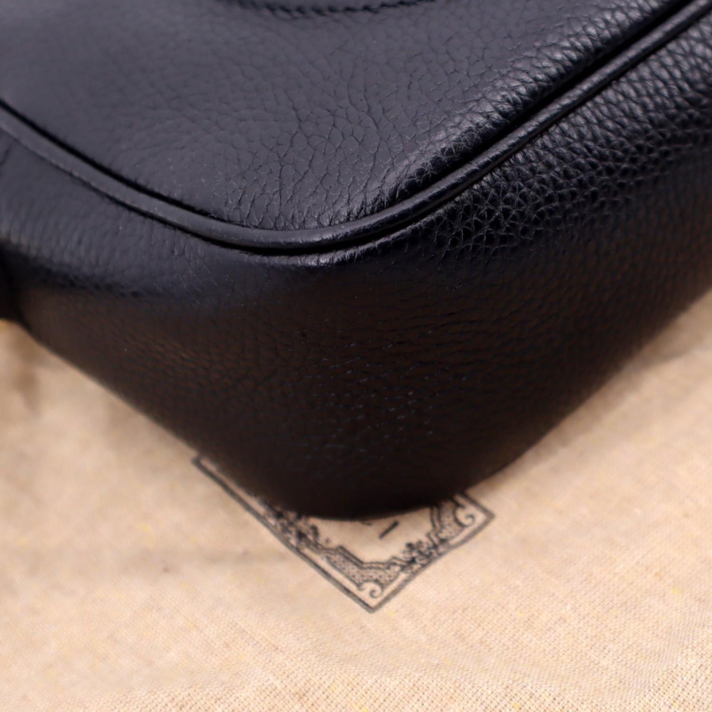 GUCCI Soho Disco Pebbled Leather Crossbody Bag Black 308364