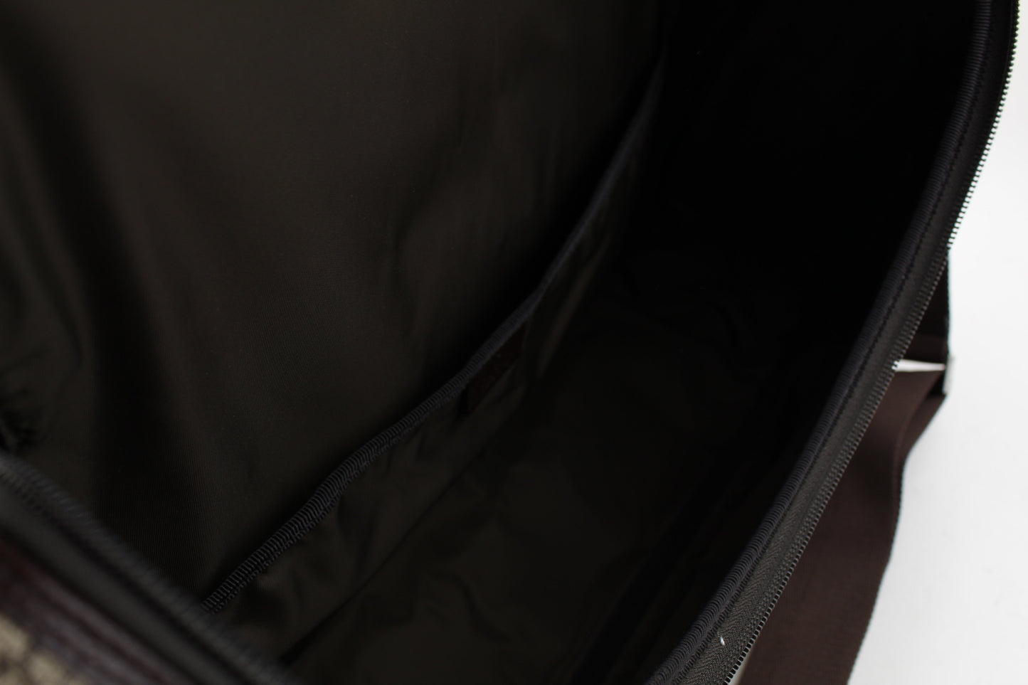 GUCCI GG SUPREME DIAPER BAG