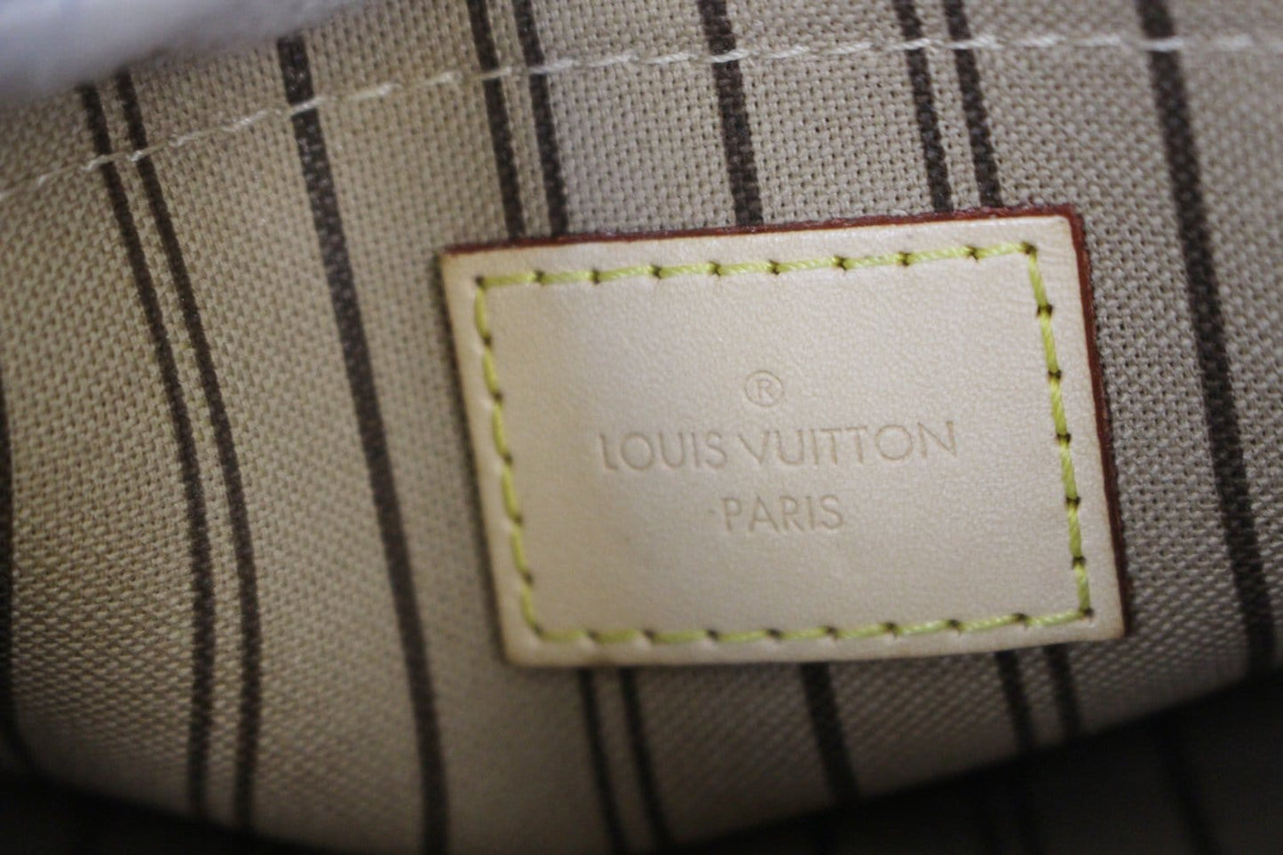 LOUIS VUITTON Monogram Canvas Pochette Wristlet Pouch Neverfull MM