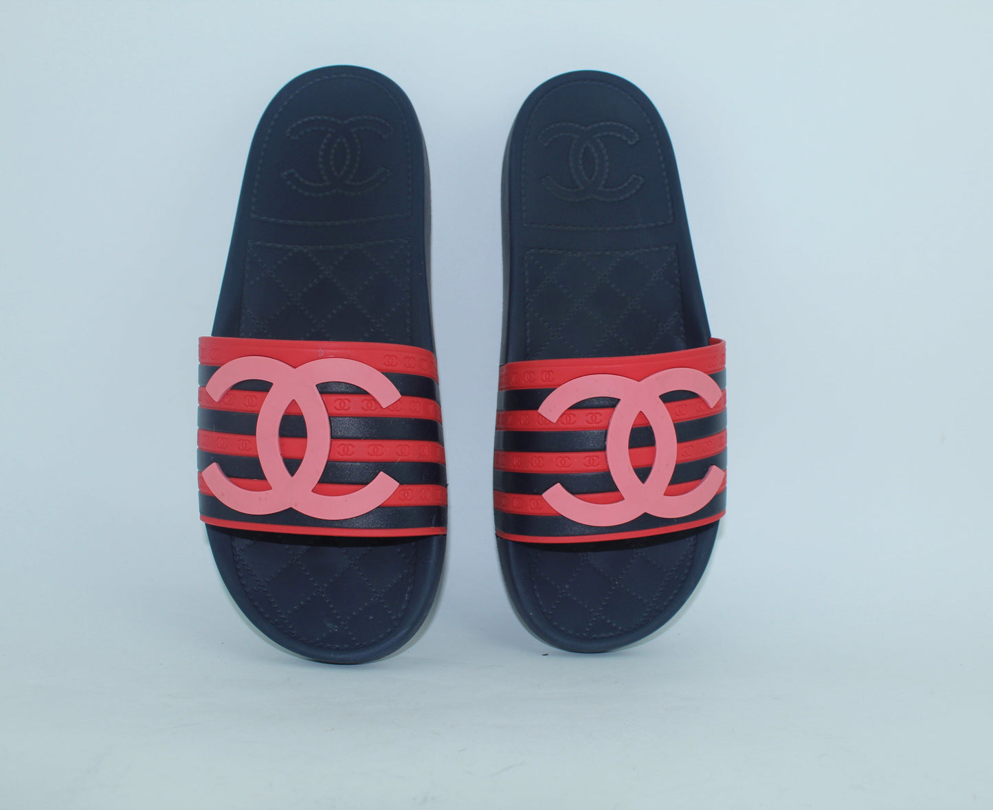 CHANEL RUBBER CC FLAT SLIDE SANDALS