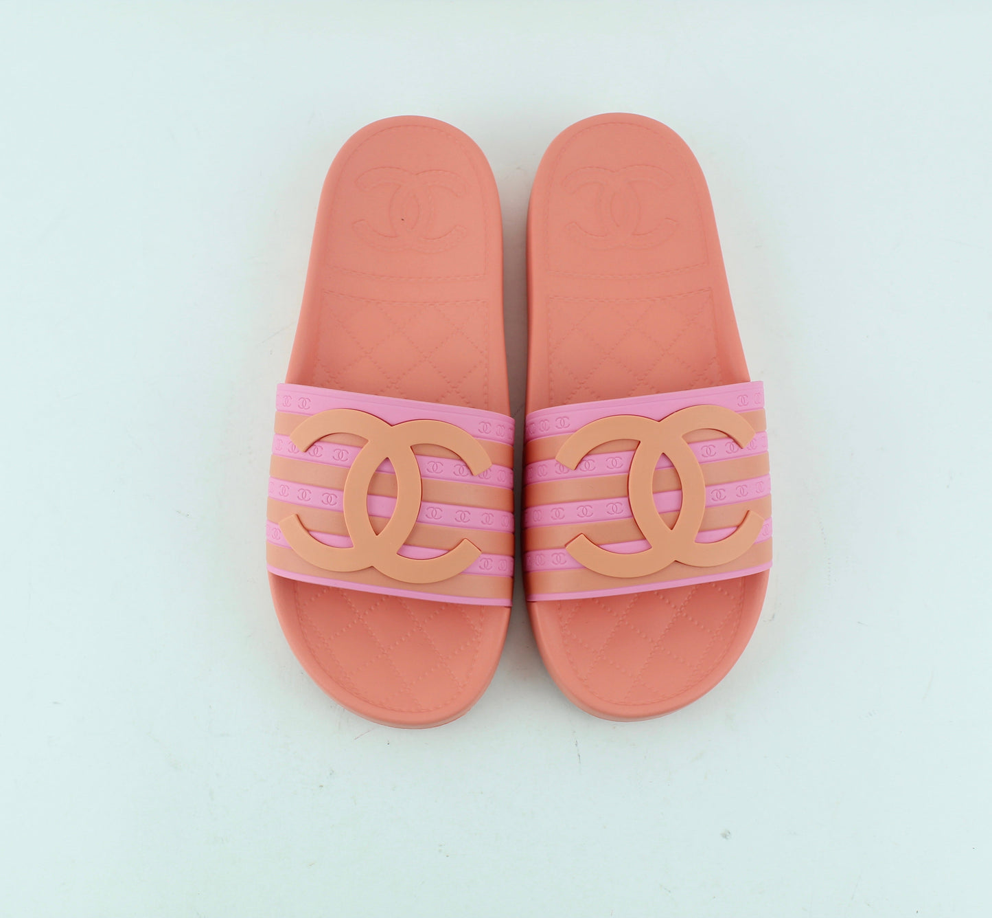 CHANEL RUBBER CC FLAT SLIDE SANDALS