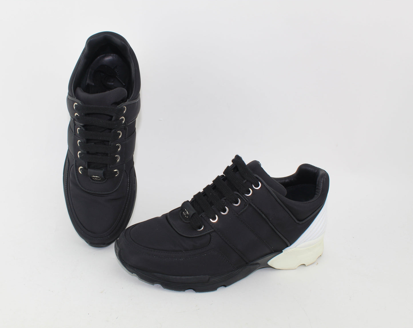CHANEL TRAINERS SIZE 37.5