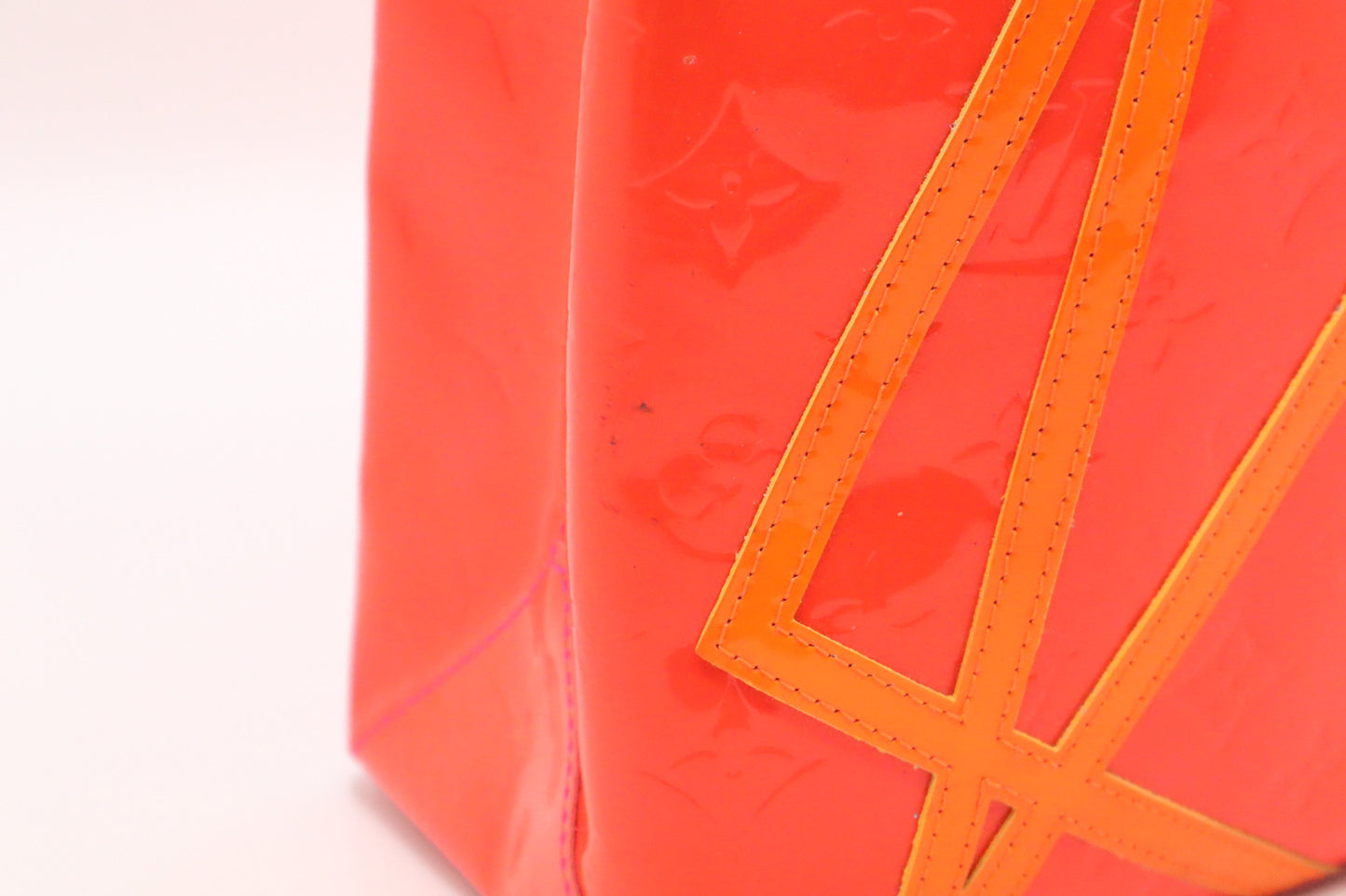 Louis Vuitton Reade MM in Orange Vernis