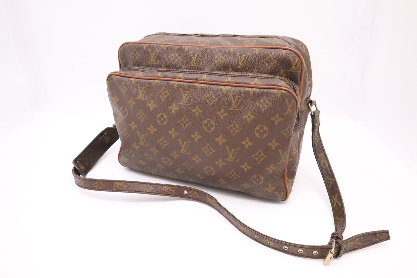Louis Vuitton Nile GM in Monogram Canvas