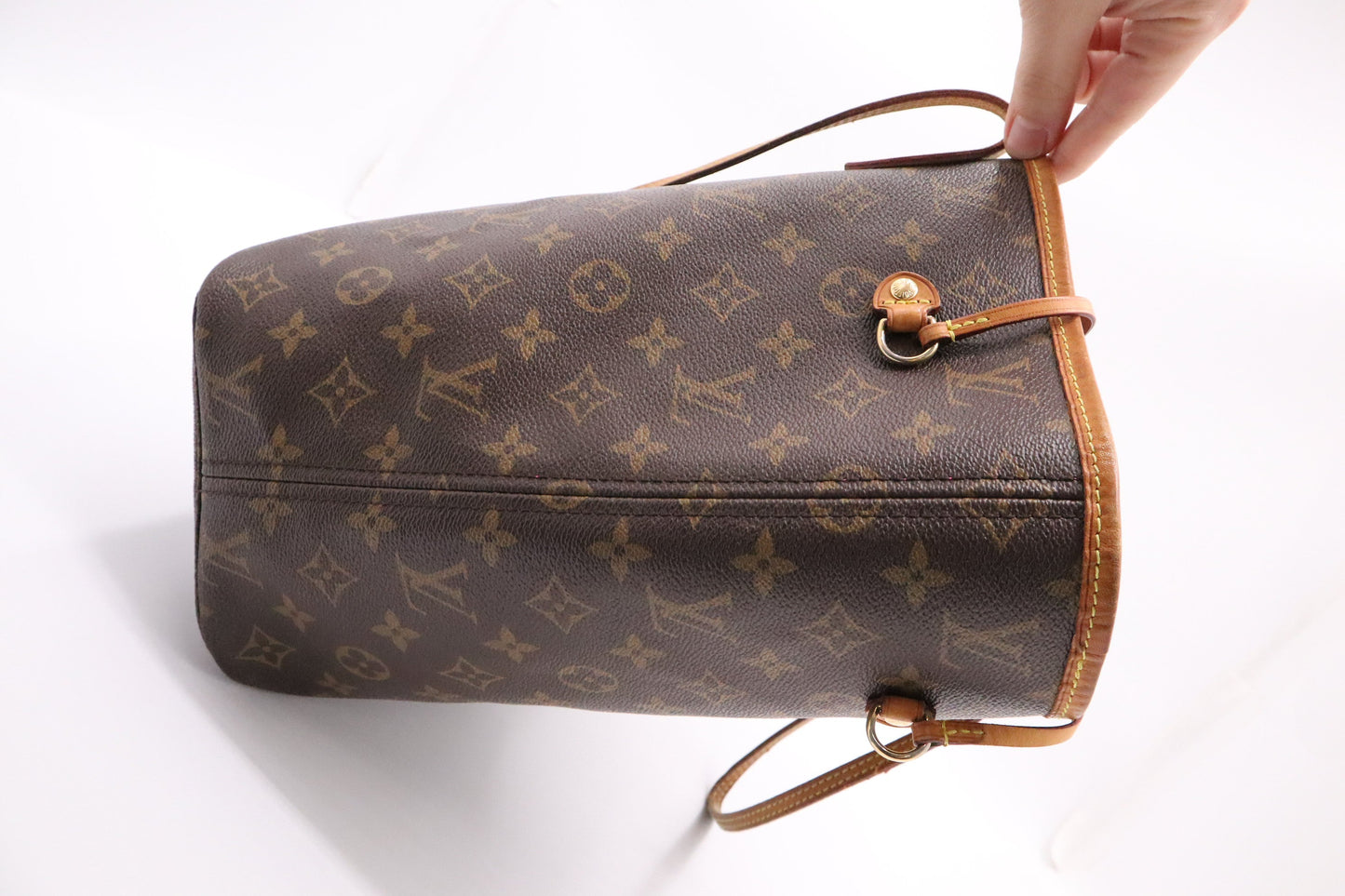 Louis Vuitton Neverfull MM in Monogram Canvas