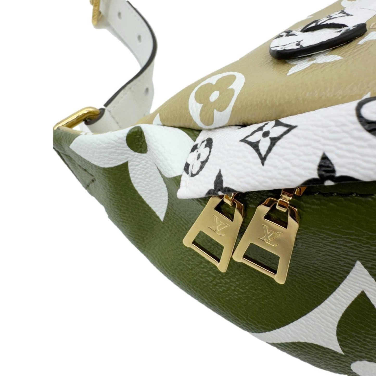 LOUIS VUITTON Monogram Giant Canvas Bumbag Kaki Beige