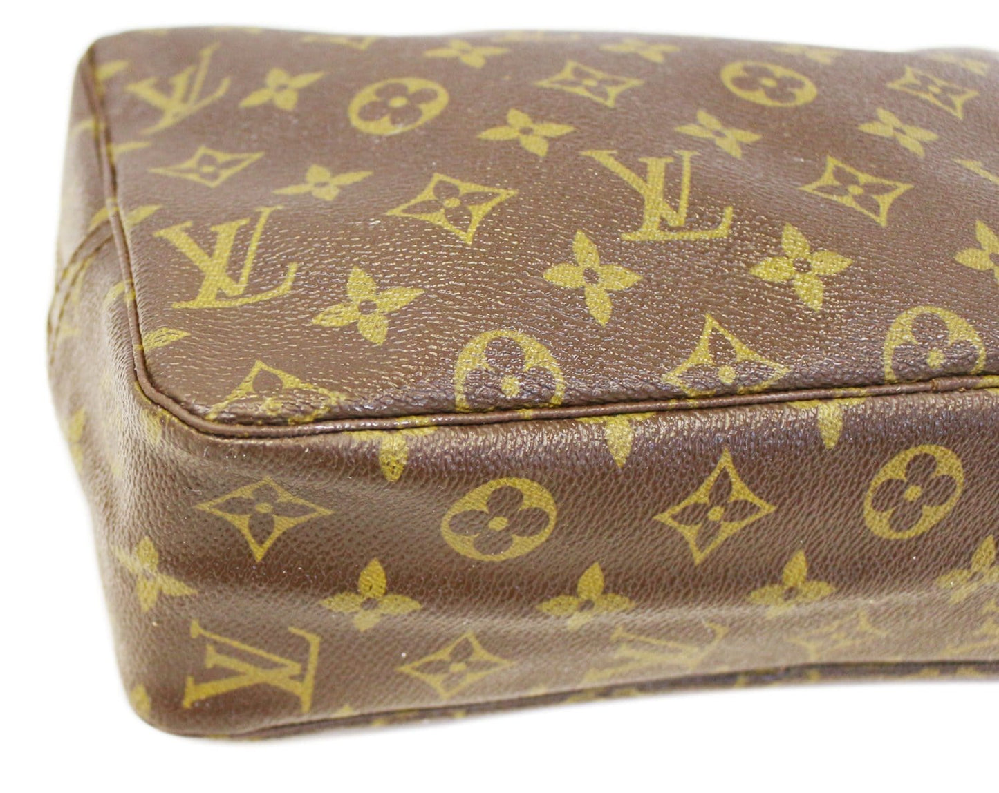 LOUIS VUITTON Monogram Canvas Trousse Toilette 28 Clutch