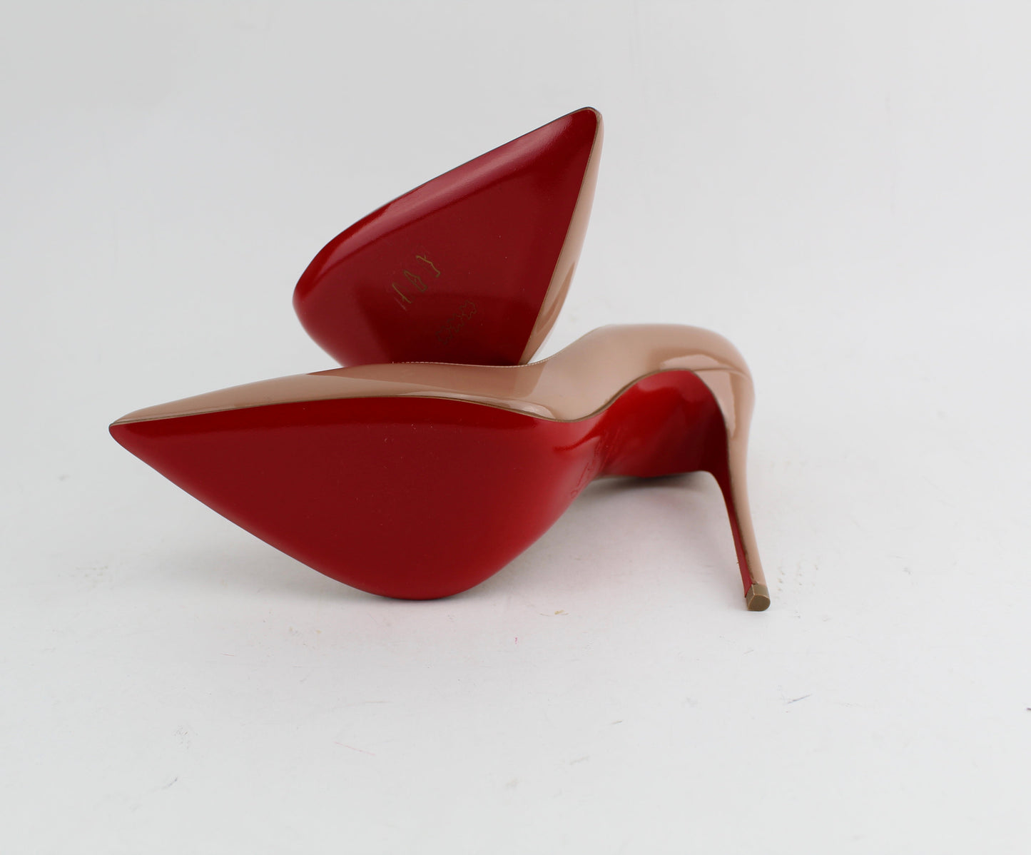 CHRSITIAN LOUBOUTIN SO KATE NUDE SIZE 38.5