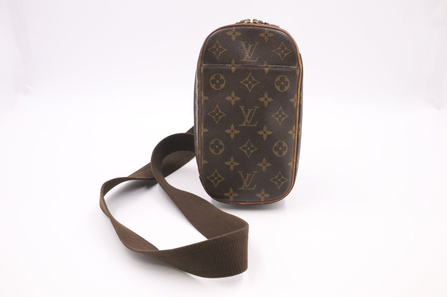 Louis Vuitton Pochette Gange in Monogram Canvas
