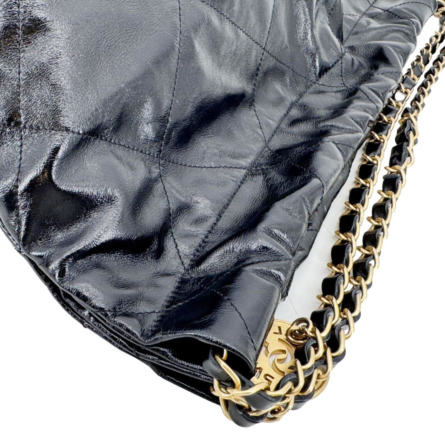 CHANEL 22 Quilted Calfskin  Shiny Leather Shoulder Bag Black