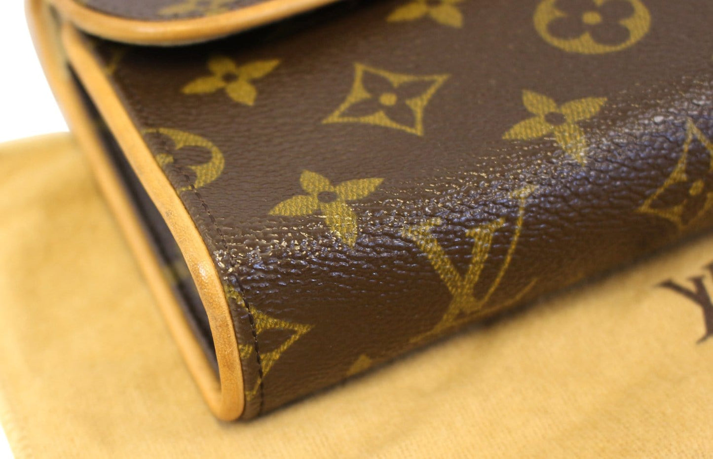 LOUIS VUITTON Monogram Canvas Pochette Florentine Bag