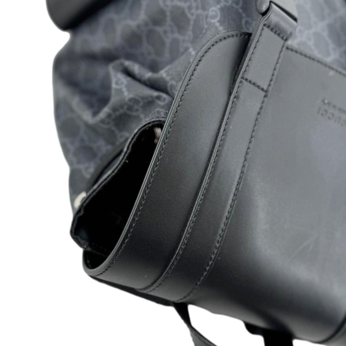 GUCCI GG Supreme Canvas Backpack Black 495563