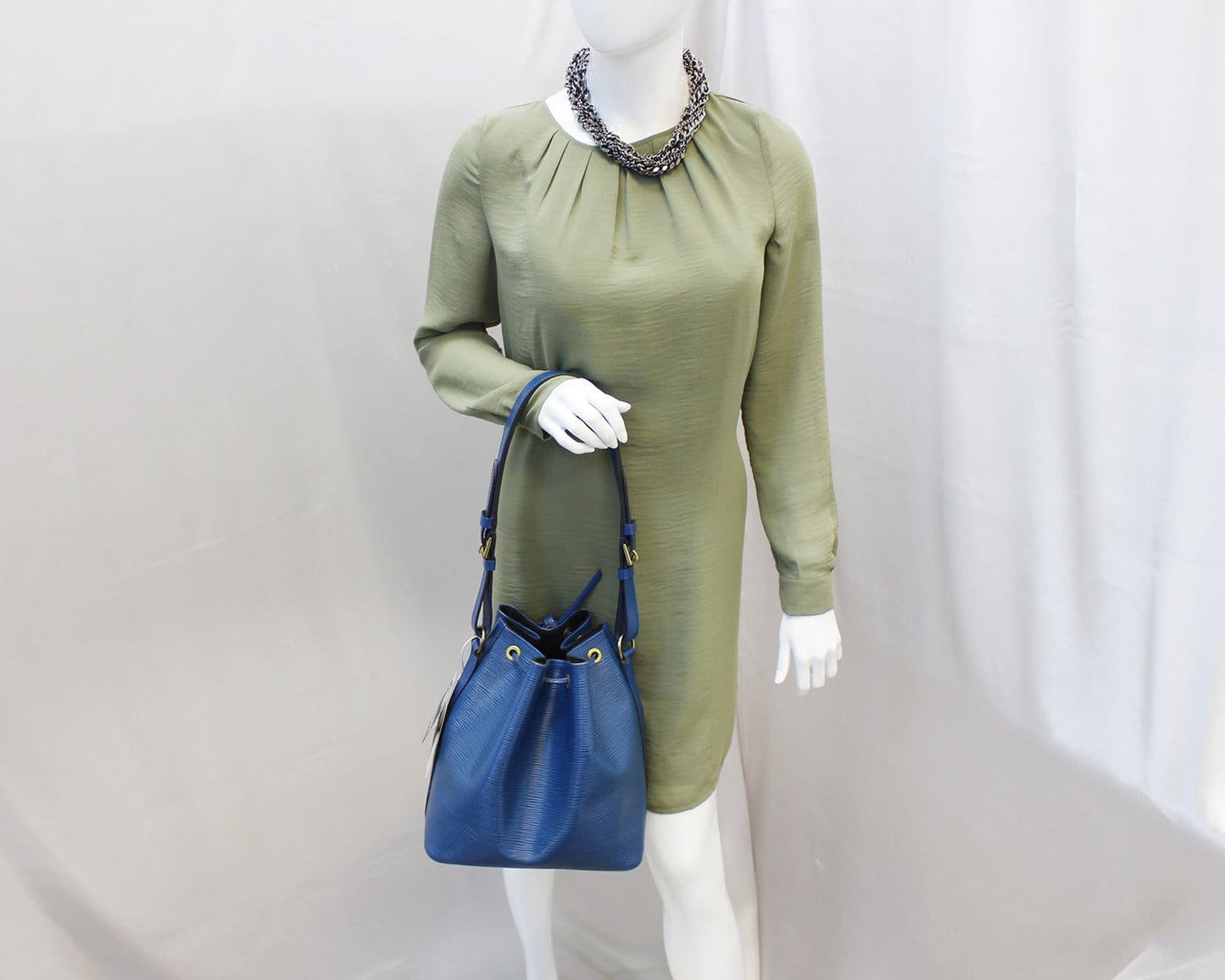 LOUIS VUITTON Epi Leather Petit Noe Blue Shoulder Bag - Sale