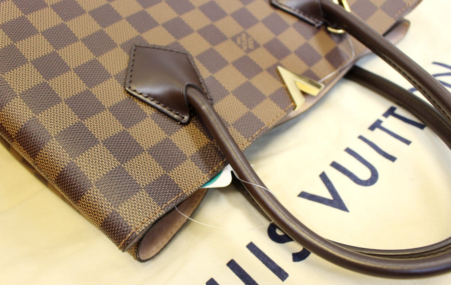 LOUIS VUITTON Kensington Damier Ebene Shoulder Handbag