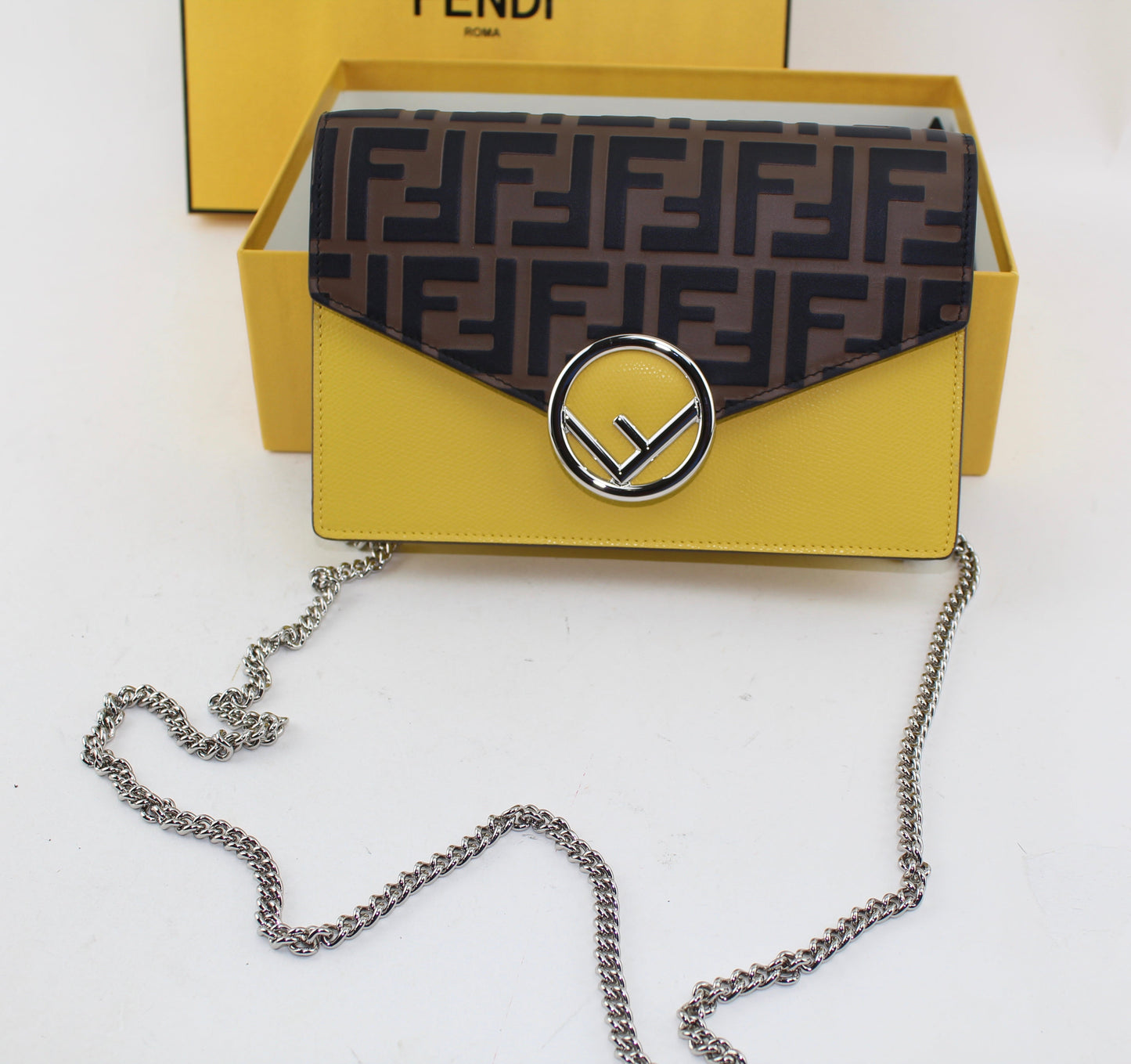 FENDI WALLET ON CHAIN