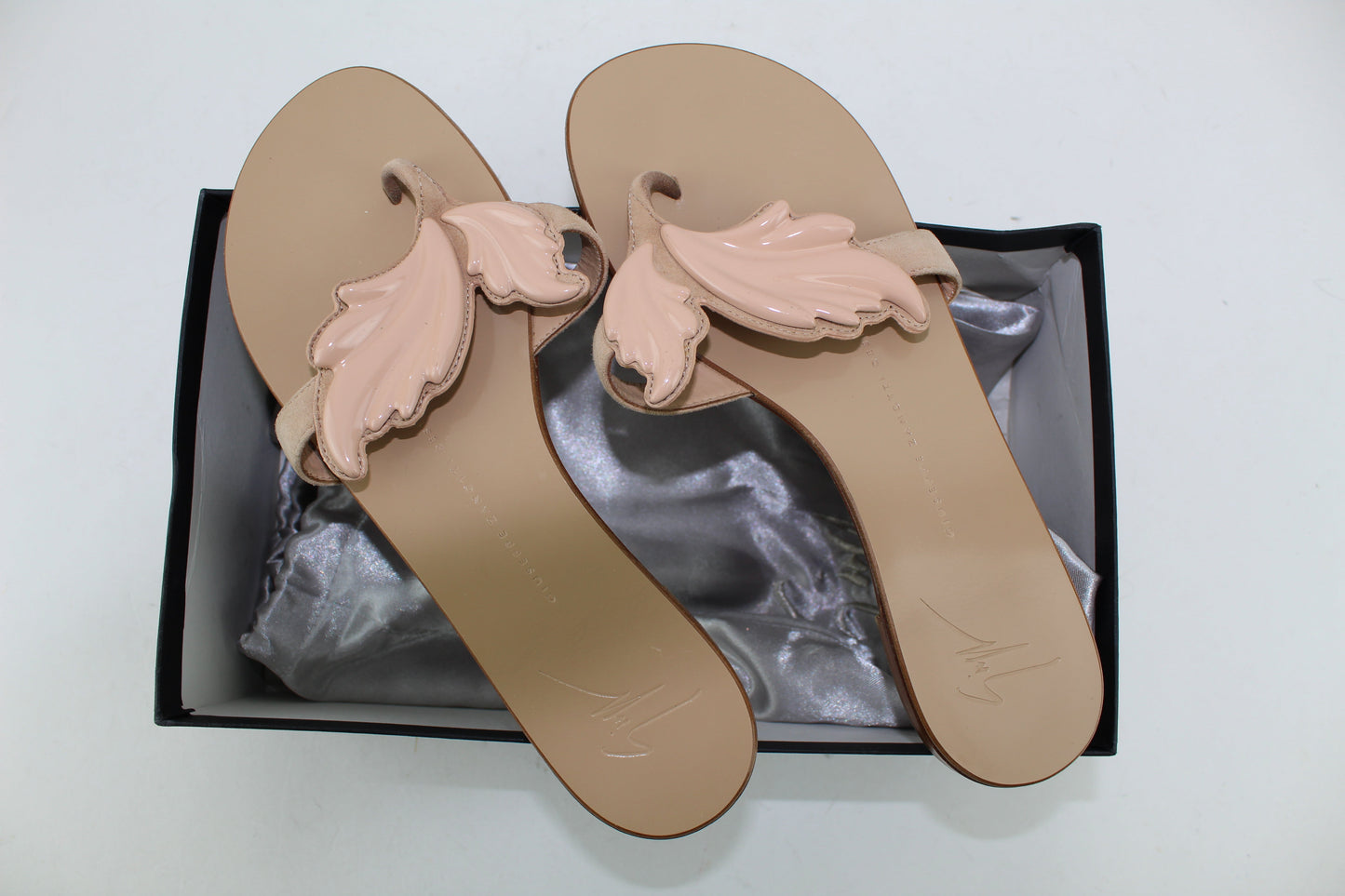 GIUSEPPE ZANOTTI WINGED THONG FLAT SANDAL SIZE 38.5