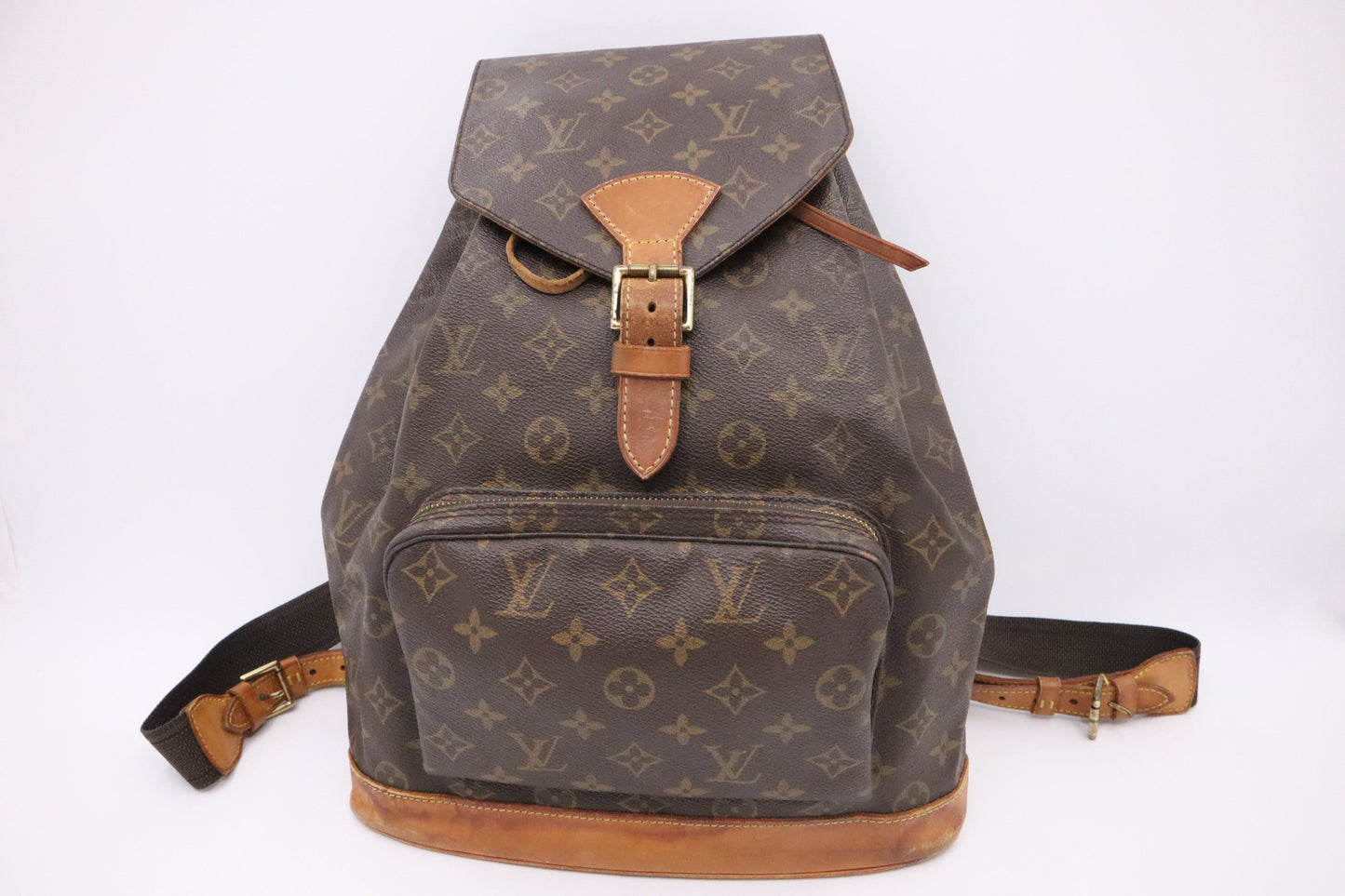 Louis Vuitton Montsouris GM in Monogram Canvas