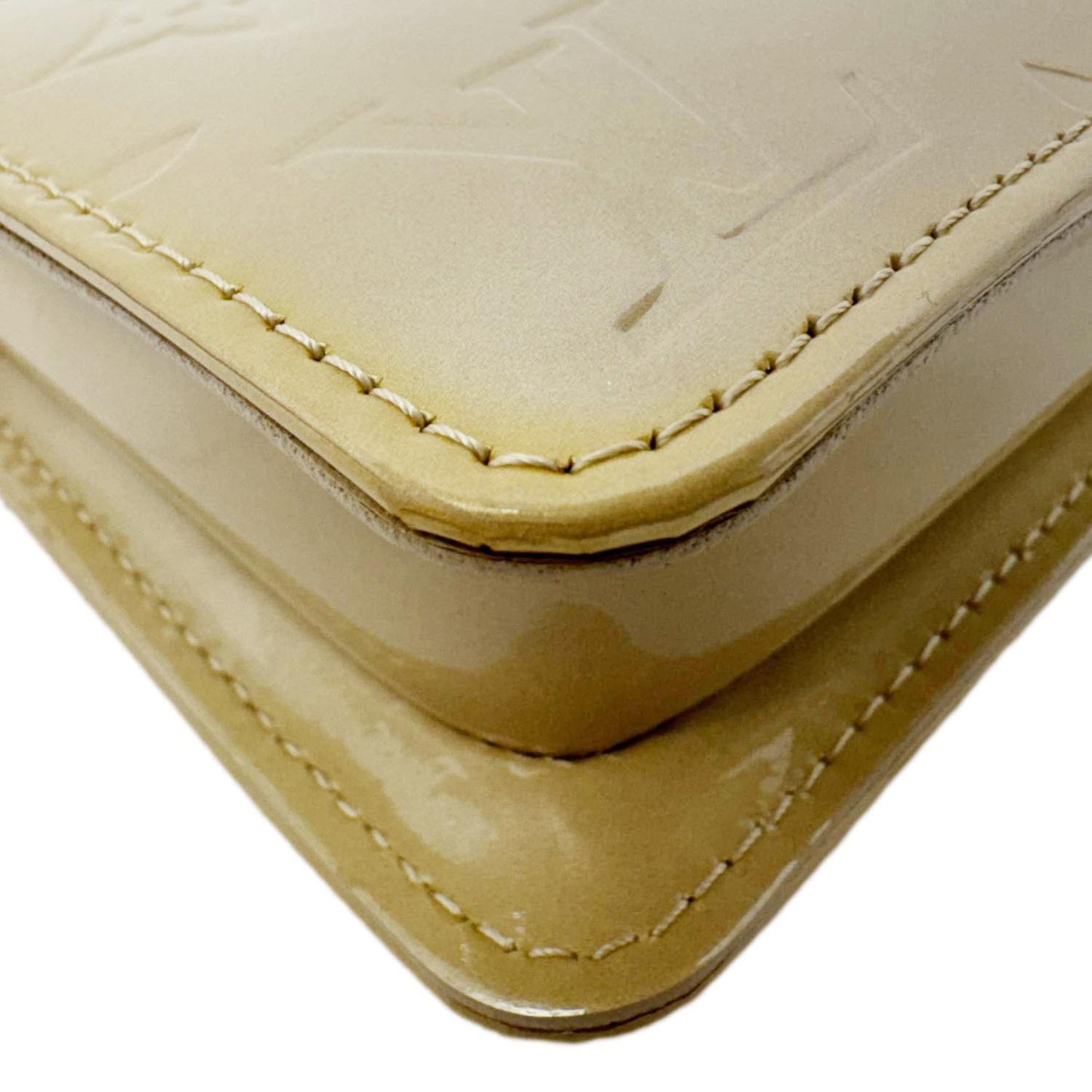 LOUIS VUITTON Lexington Pochette Monogram Vernis Pouch Bag Creme