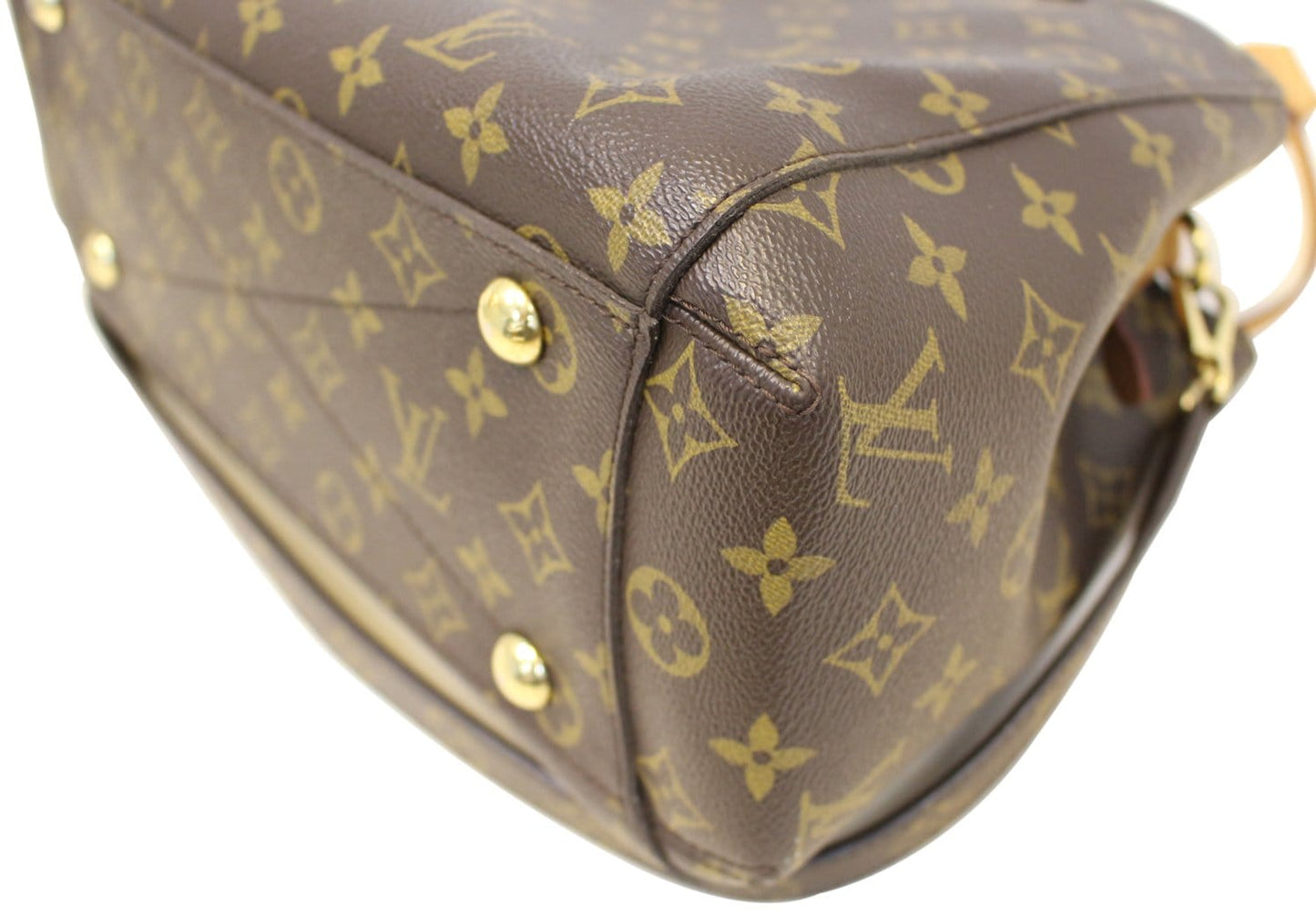 LOUIS VUITTON Monogram Canvas Montaigne MM Shoulder Bag