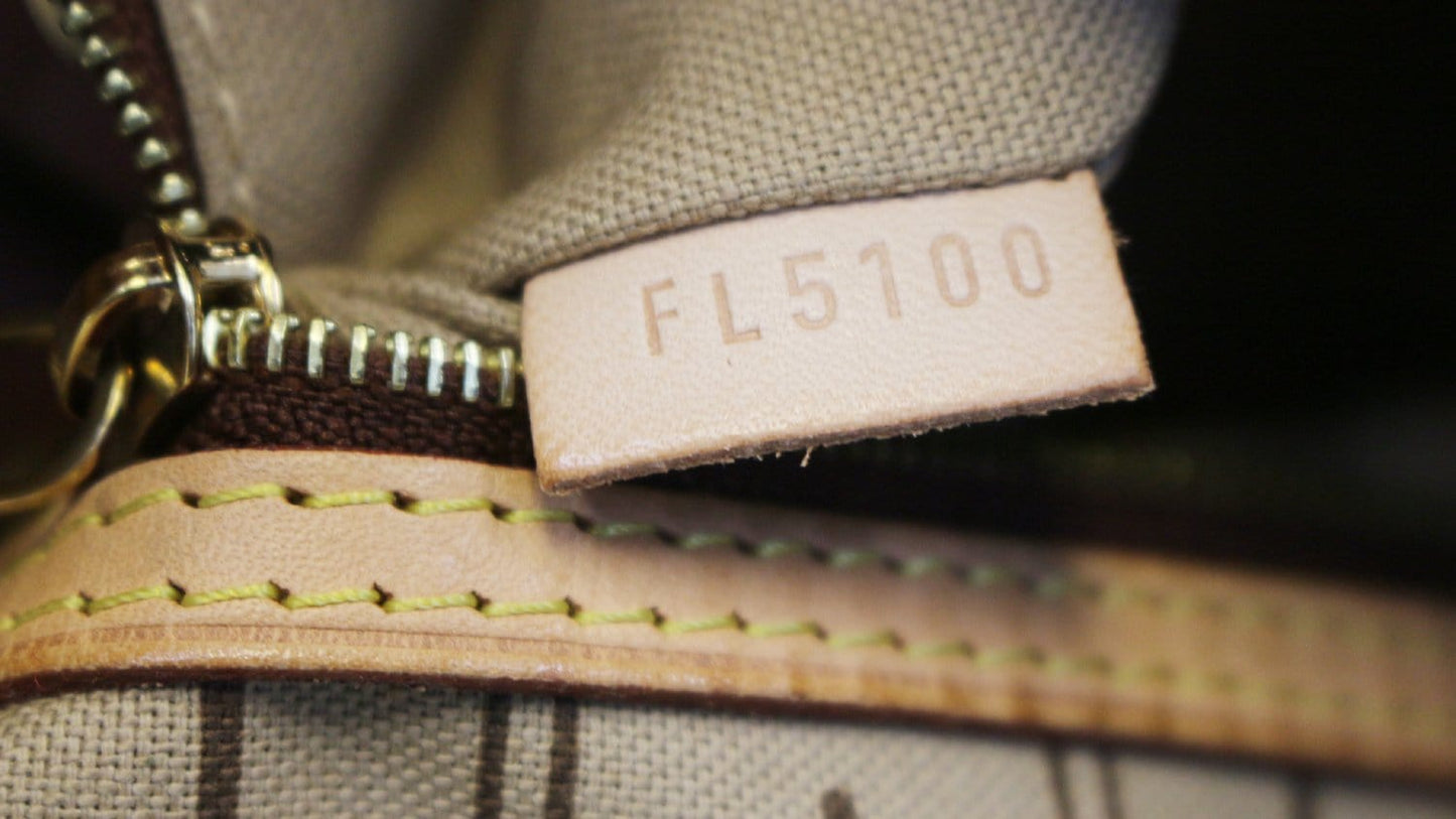 LOUIS VUITTON Monogram Canvas Delightful GM Shoulder Bag