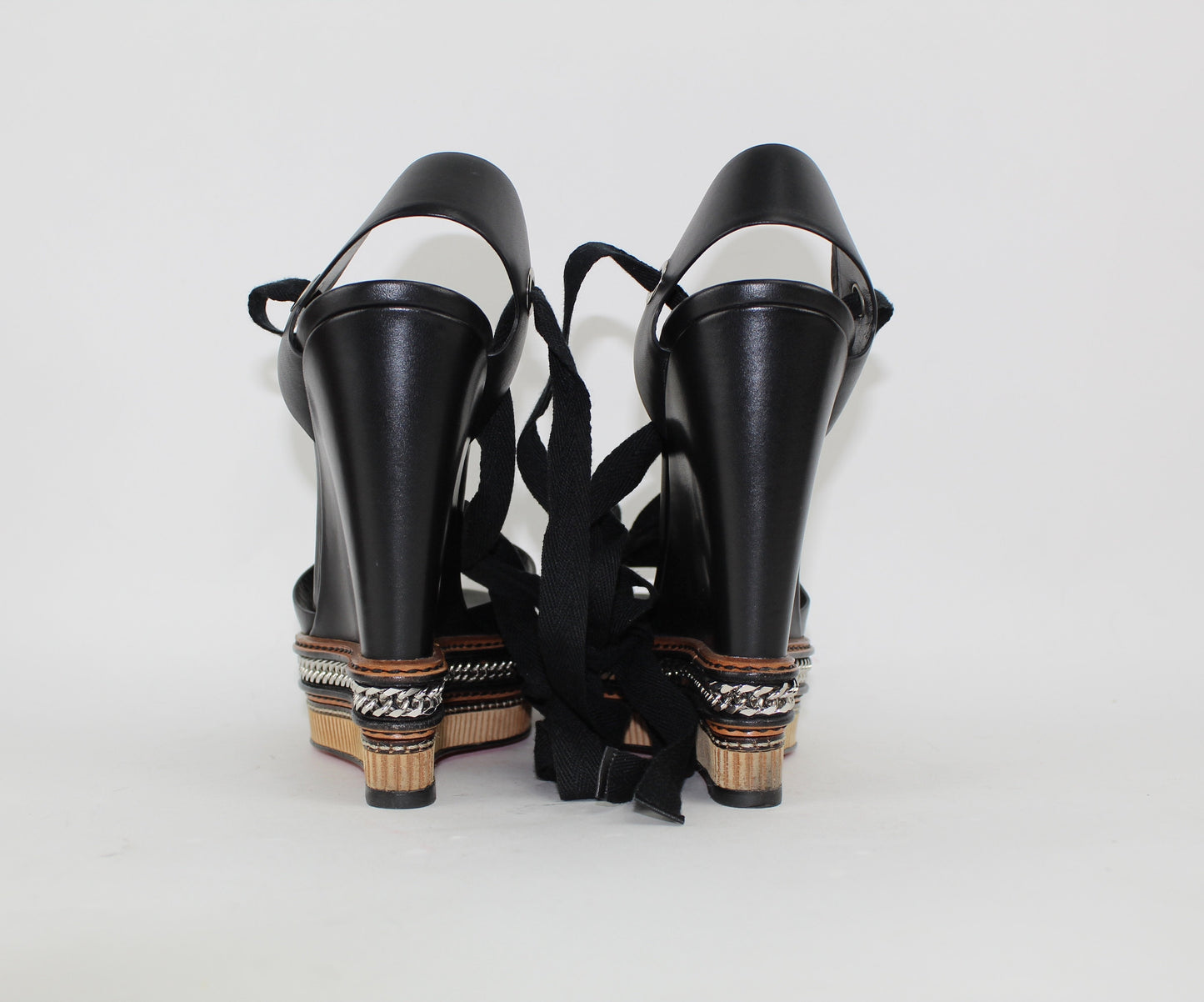 CHRISTIAN LOUBOUTIN TRIBULI SIZE 39