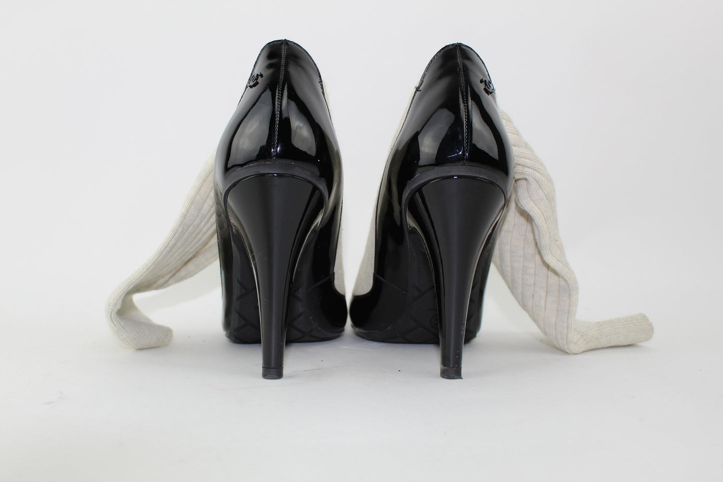 CHANEL BLACK PATENT LEATHER KNIT SOCK BOOTIES SIZE 37.5