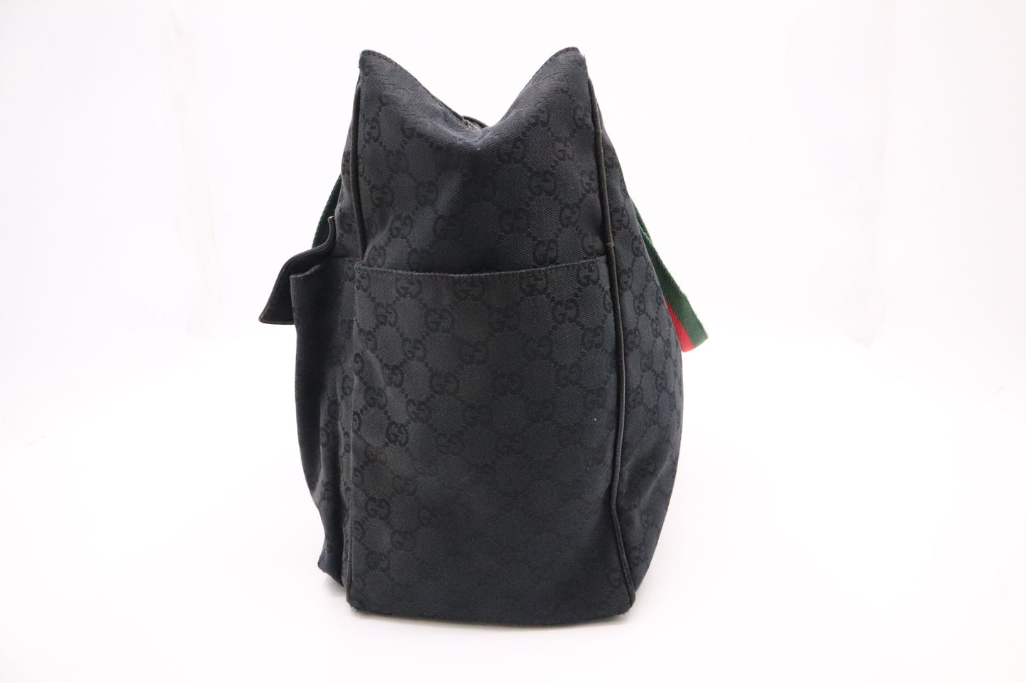 Gucci Shoulder Bag in Black GG Canvas