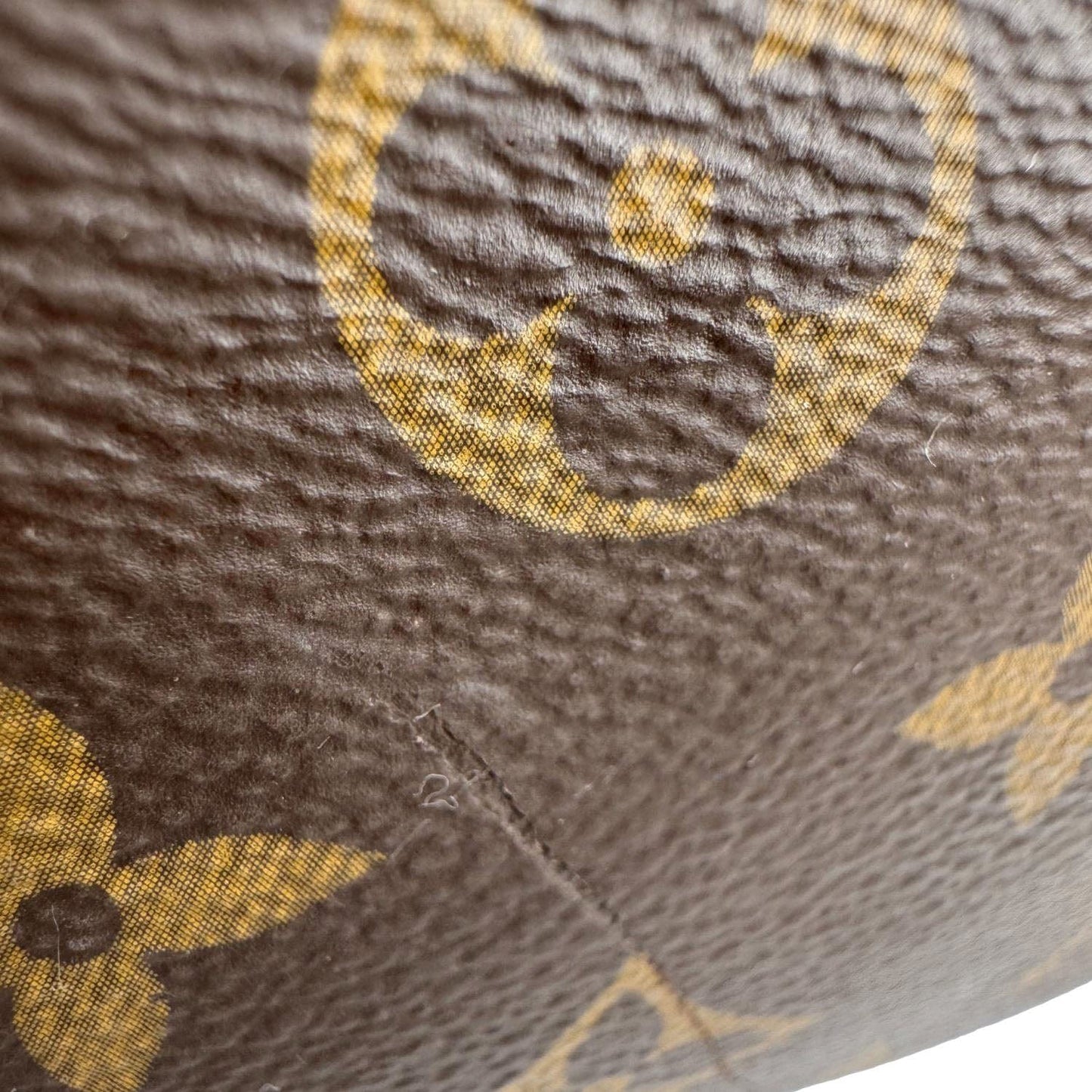 LOUIS VUITTON Keepall 50 Bandoulière Monogram Canvas Travel Bag Coquelicot