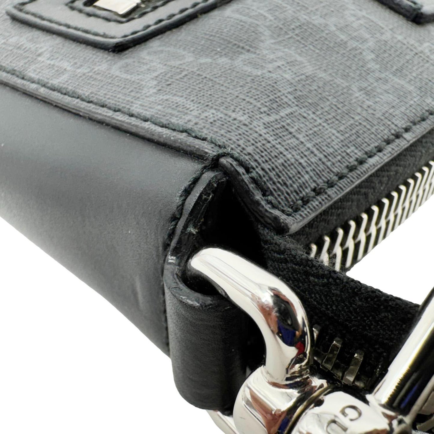 GUCCI Small GG Supreme Canvas Messenger Bag Black 523599