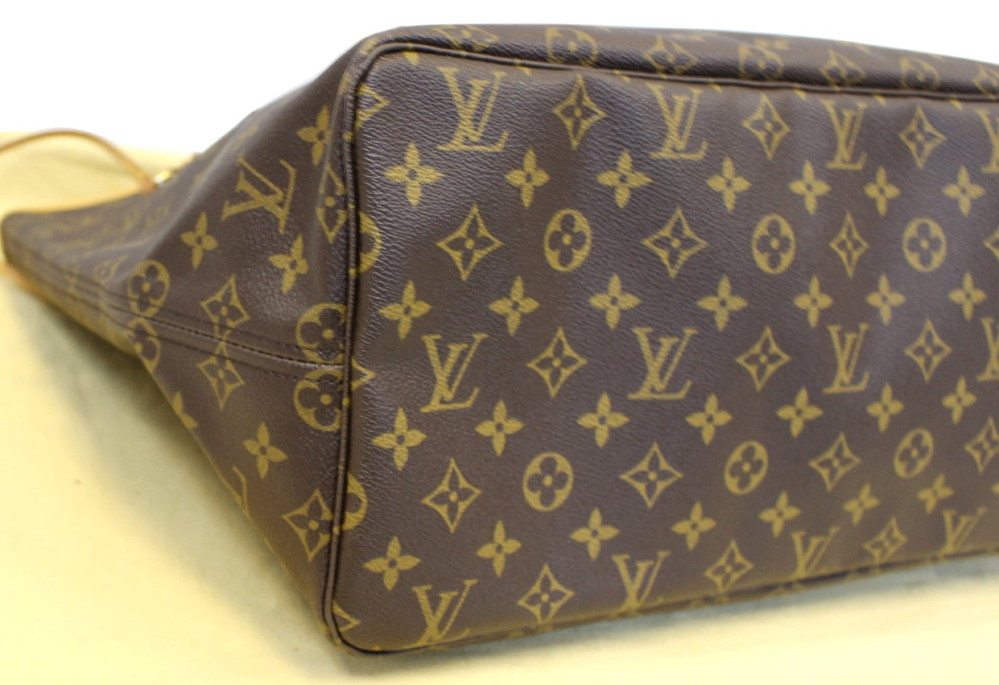 LOUIS VUITTON  Neverfull GM Monogram Canvas Shoulder Bag