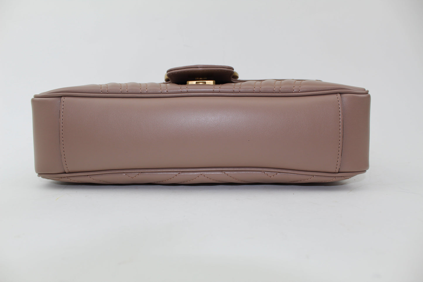 GUCCI GG MARMONT MEDIUM MATELASSÉ SHOULDER BAG
