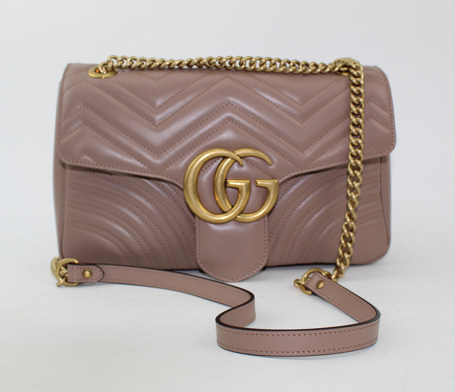 GUCCI GG MARMONT MEDIUM MATELASSÉ SHOULDER BAG