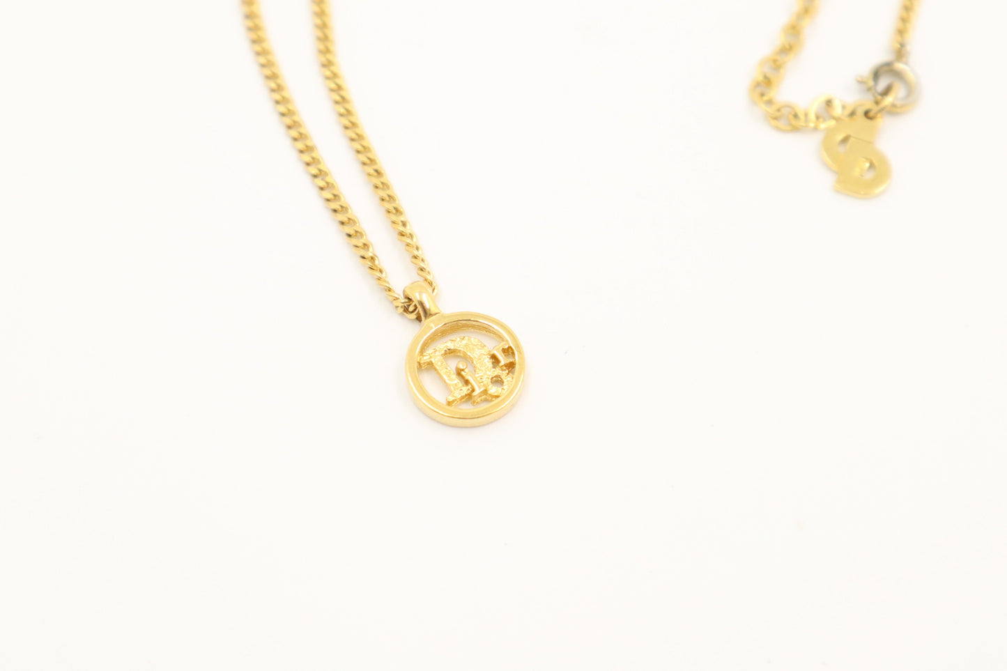 Dior Round Necklace