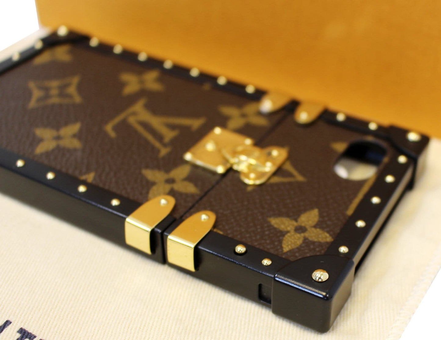 LOUIS VUITTON Eye-Trunk Monogram Eclipse IPhone 7 Case Brown  - Final Sale