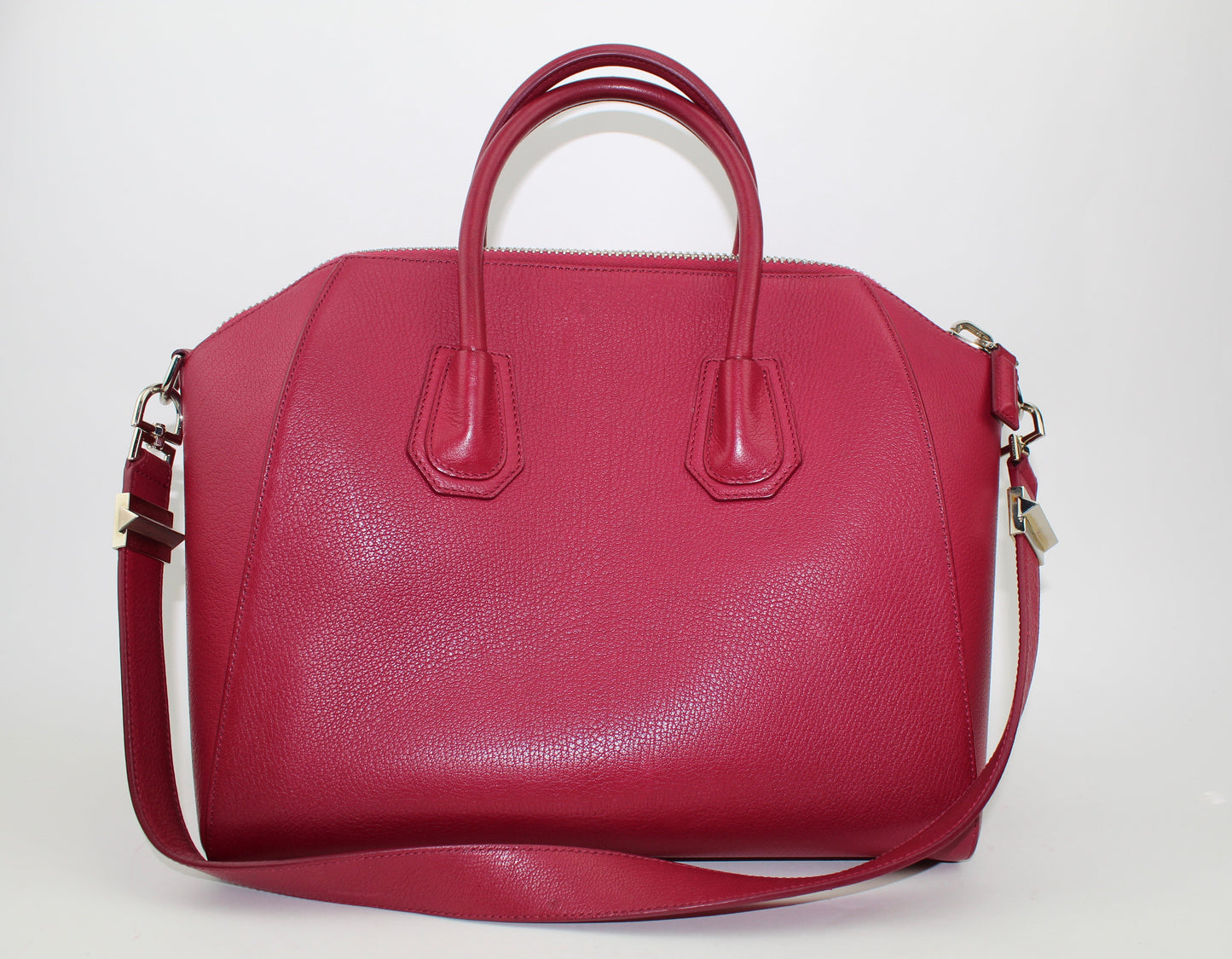 GIVENCHY MEDIUM ANTIGONA BAG