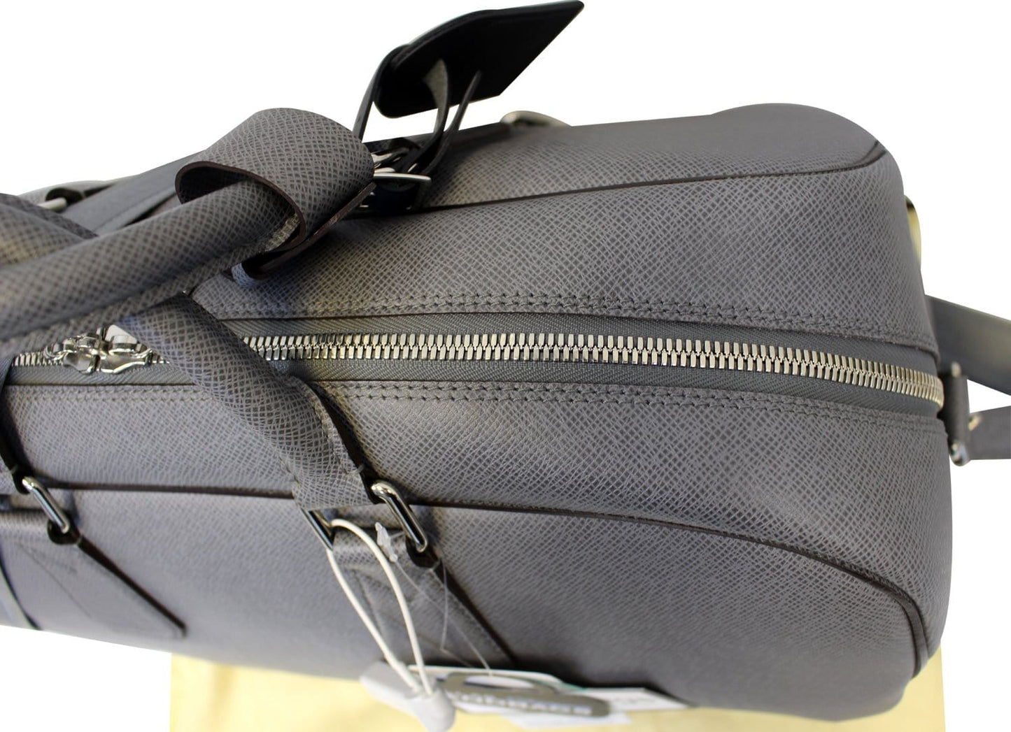 LOUIS VUITTON Neo Kendall Taiga Leather Travel Bag