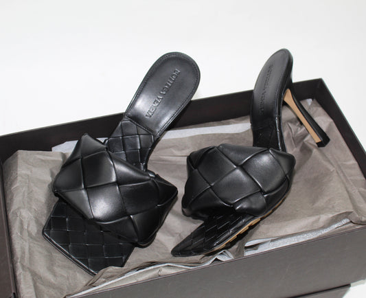 Bottega Veneta Bv Lido Leather Sandals